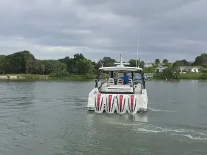 Thumbnail von Boston Whaler 420 Outrage BFT