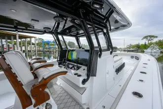 Thumbnail von Freeman 42 LR Center Console NITSA