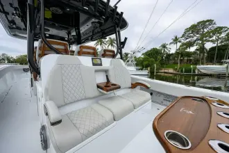 Thumbnail von Freeman 42 LR Center Console NITSA