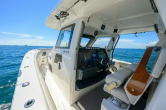 Thumbnail von Solace Center Console 41 Solace 2021