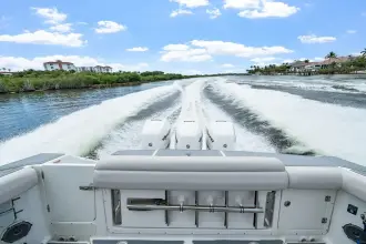 Thumbnail von Boston Whaler 380 Outrage FELLOWSHIP