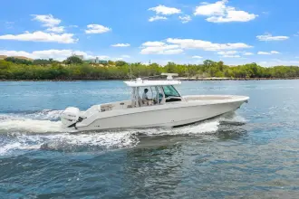 Thumbnail von Boston Whaler 380 Outrage FELLOWSHIP