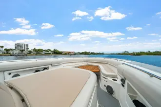 Thumbnail von Boston Whaler 380 Outrage FELLOWSHIP