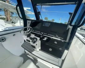 Thumbnail von Everglades 335 CC