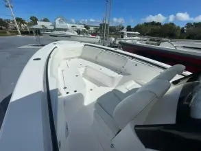 Thumbnail von Everglades 335 CC
