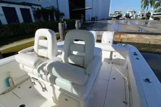 Thumbnail von Boston Whaler 320 Outrage Besser als die meisten