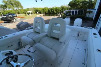 Thumbnail von Boston Whaler 320 Outrage Besser als die meisten