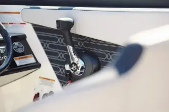 Thumbnail von Sea Ray SPX 210