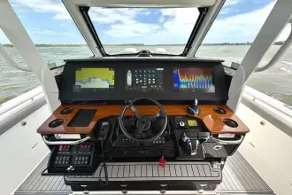 Thumbnail von Everglades 395 Merkezi Konsol