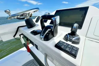 Thumbnail von Everglades 395 Merkezi Konsol