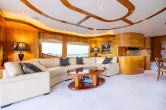 Thumbnail von Hatteras 80 Enclosed Bridge Skylounge Outrageous