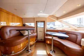 Thumbnail von Hatteras 80 Enclosed Bridge Skylounge Outrageous