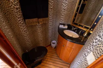 Thumbnail von Hatteras 80 Enclosed Bridge Skylounge Outrageous