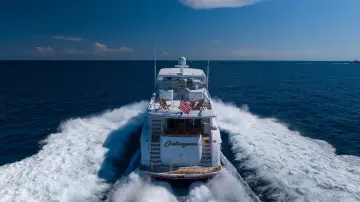 Thumbnail von Hatteras 80 Enclosed Bridge Skylounge Outrageous