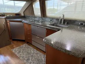 Thumbnail von Sea Ray 550 Sedan Bridge