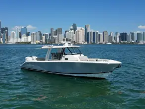 Pursuit S 358 Sport