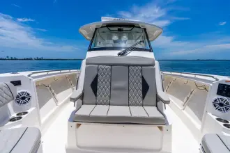Thumbnail von Pursuit S 358 Sport