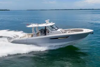 Thumbnail von Pursuit S388 Sport