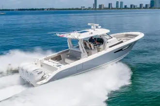 Thumbnail von Pursuit S388 Sport