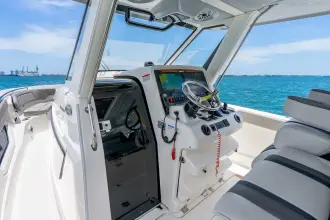 Thumbnail von Pursuit S388 Sport