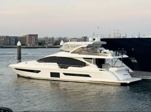 Azimut Grande 25M
