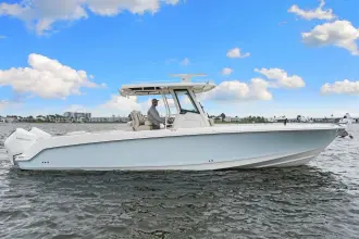 Thumbnail von Boston Whaler 330 Outrage