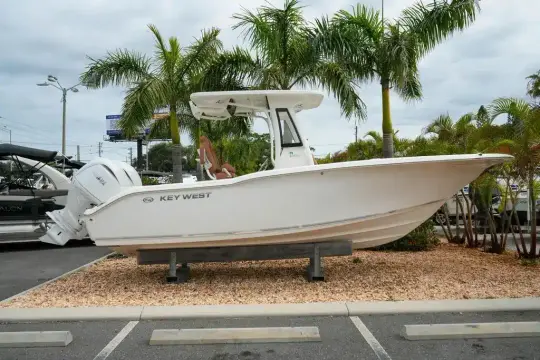 Key West 244 Center Console