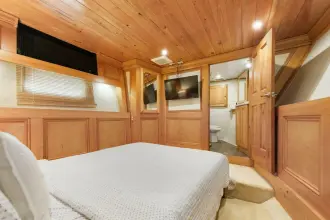 Thumbnail von Avenger Luxury Katamaran Coastal Cruiser The Ark