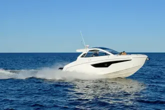 Cruisers Yachts 42 GLS OB