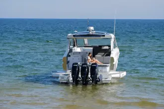 Thumbnail von Cruisers Yachts 42 GLS OB