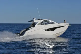Thumbnail von Cruisers Yachts 42 GLS OB