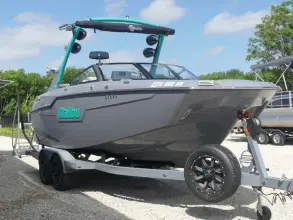 Thumbnail von Malibu Boats M220