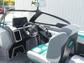Thumbnail von Malibu Boats M220