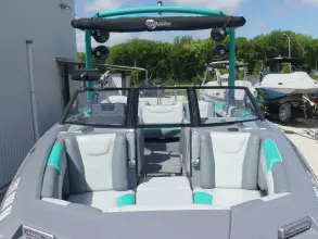 Thumbnail von Malibu Boats M220