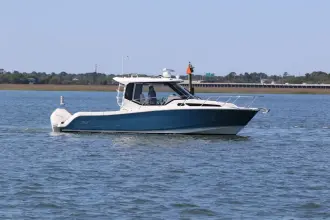 Thumbnail von Boston Whaler 325 Conquest SIP N SEA