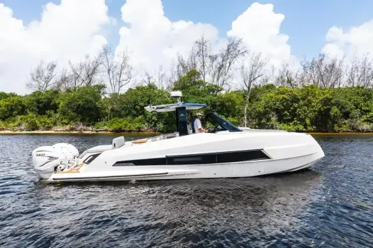 Astondoa 377 Coupe Outboard