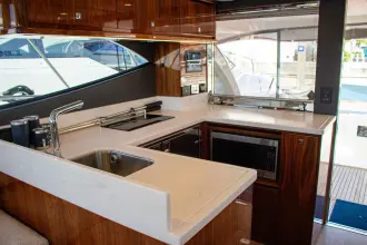 Thumbnail von Riviera Sports Motor Yacht 46 Legacy G2