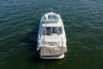 Thumbnail von Cruisers Yachts 5370 Express Rumpshaker The Remix