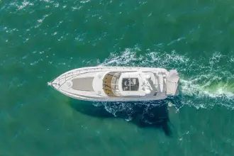 Thumbnail von Cruisers Yachts 5370 Express Rumpshaker The Remix