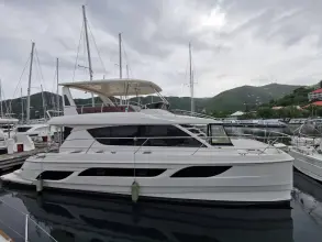 Aquila 48 Die Villa
