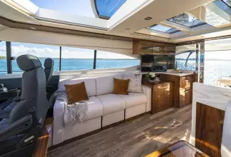 Thumbnail von Riviera Sport Yacht Platinum Edition 6000