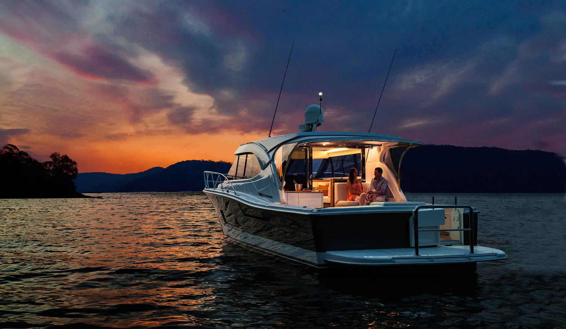 Thumbnail von Riviera 445 Suv