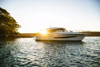 Thumbnail von Riviera 395 Suv