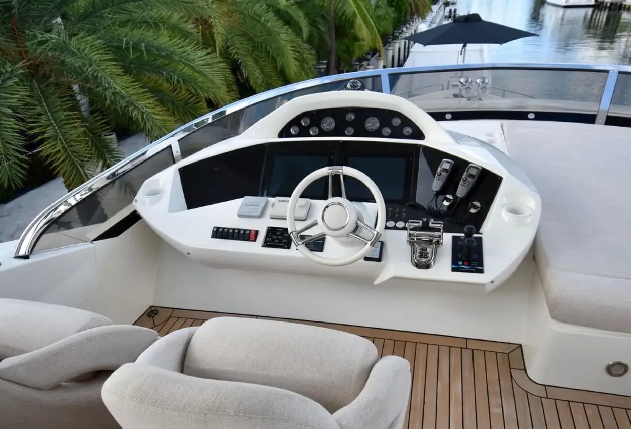 Thumbnail von Sunseeker 86 Yacht Full Circle