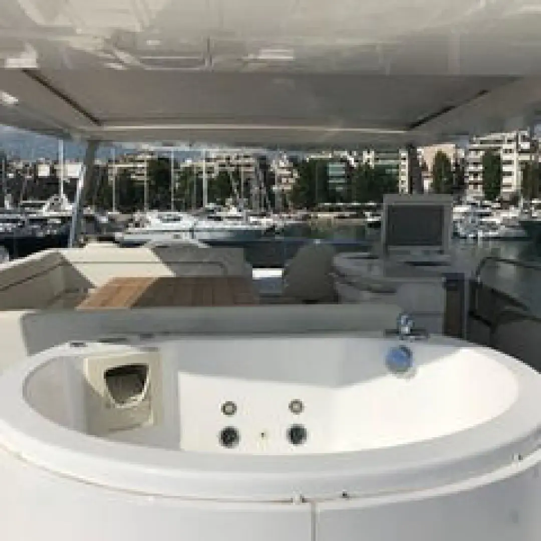 Thumbnail von Sunseeker 86 Yacht