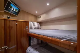 Thumbnail von Viking 74 Enclosed Bridge Knot Racing