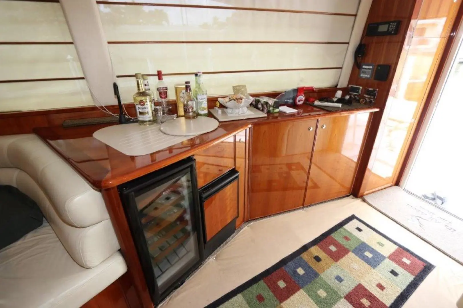 Thumbnail von Riviera 	Enclosed Flybridge 62