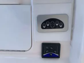 Thumbnail von Tiara Yachts 3900 Convertible Sir Reel III