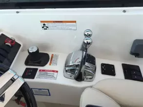 Thumbnail von Sea Ray 330 Sundancer