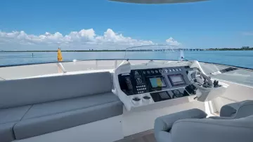 Thumbnail von Sunseeker 86 Yacht Docqua